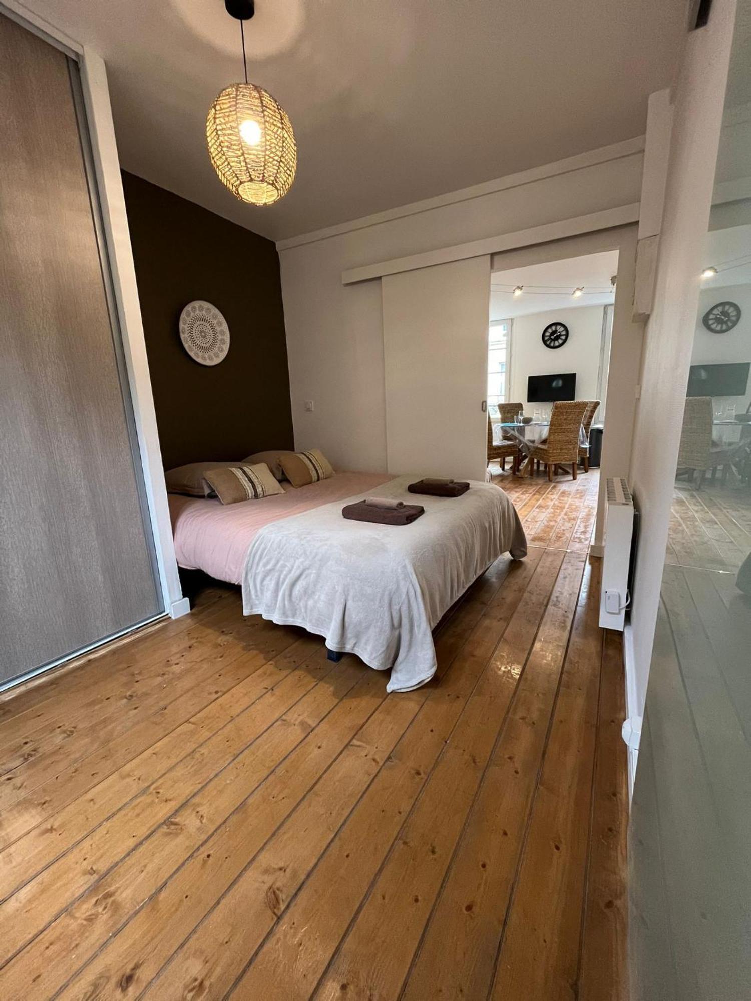 L'Escale Niortaise - Centre-Ville - 10Mn Gare - Wifi - Netflix 客房 照片