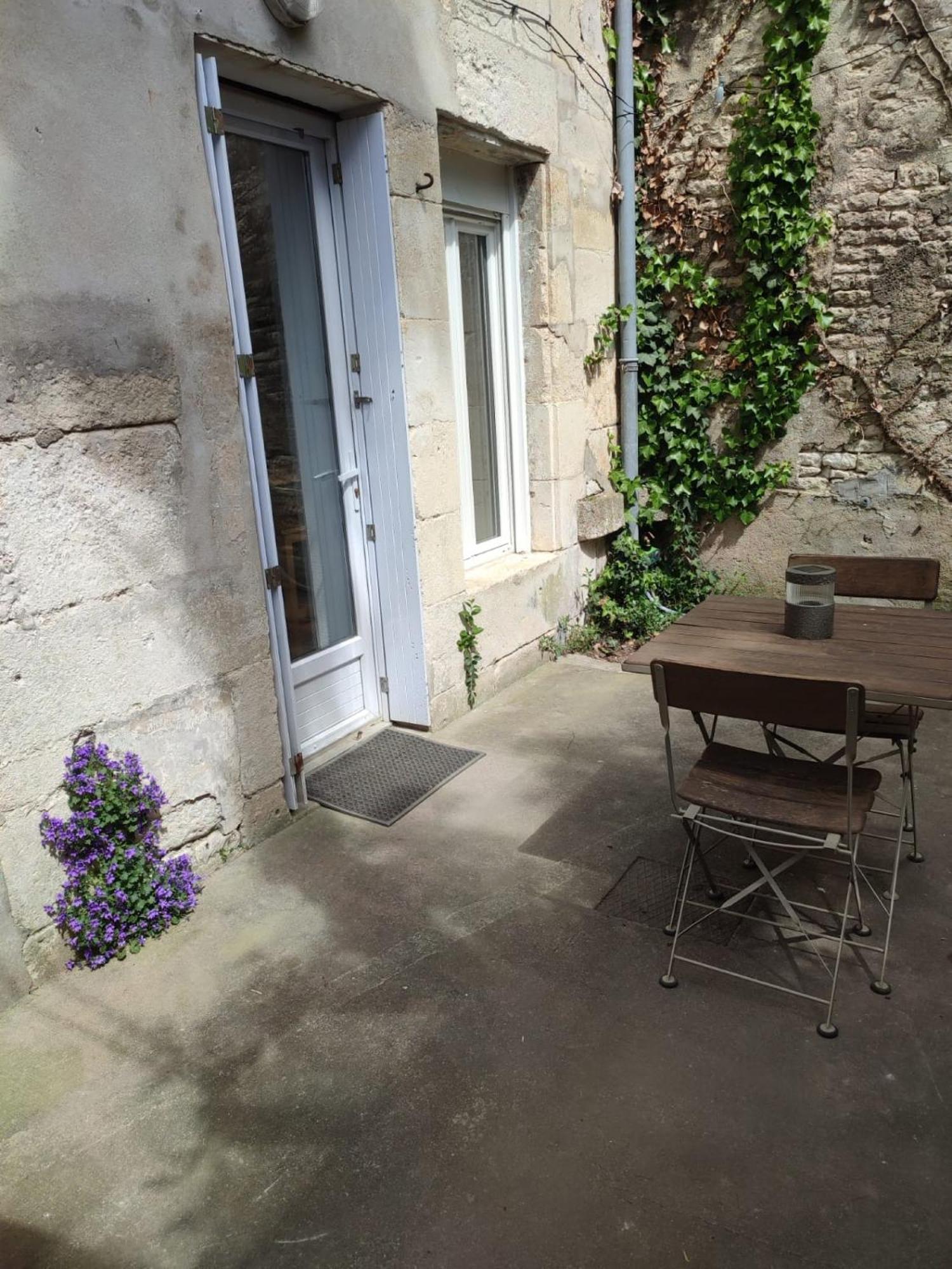 L'Escale Niortaise - Centre-Ville - 10Mn Gare - Wifi - Netflix 客房 照片